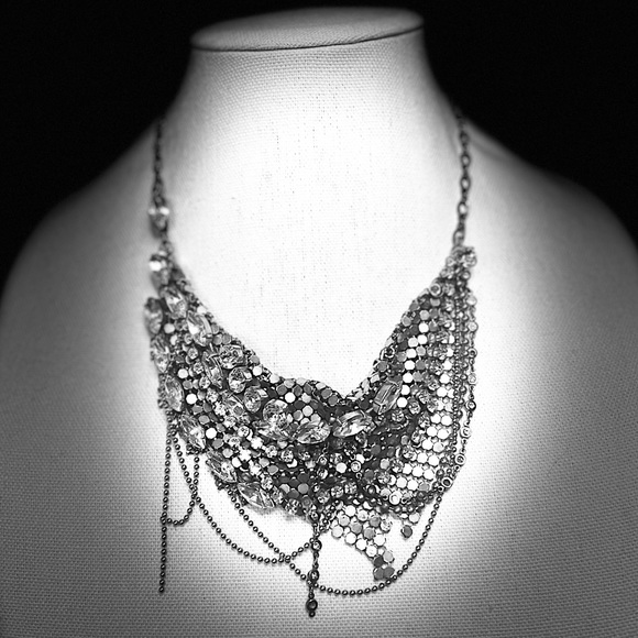 Designer Sorrelli Metal Mesh Swarovski Crystal antique Silver tone necklace - Picture 2 of 10